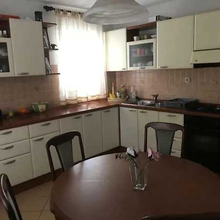 Kuca Za Odmor Uhoda 扎达尔